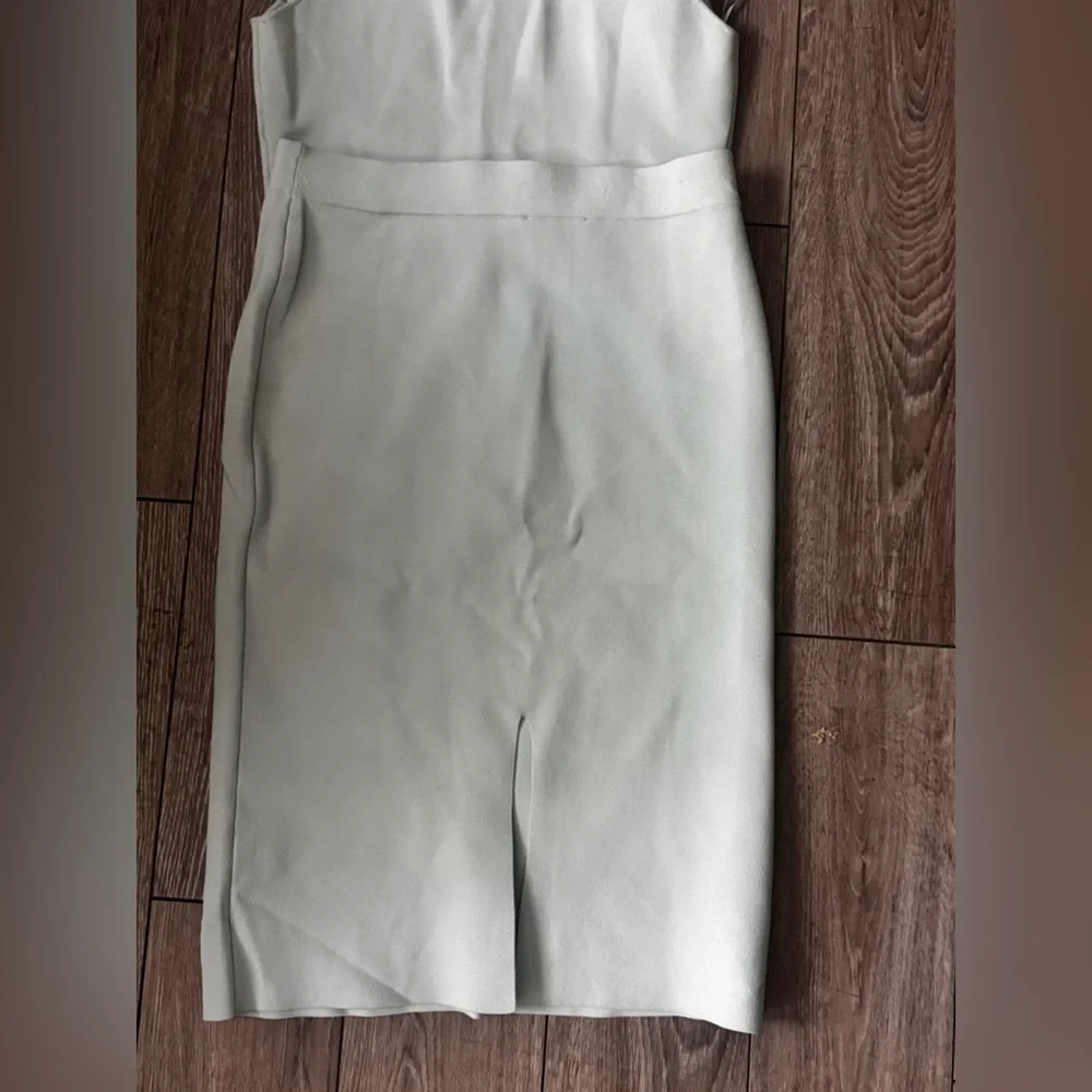 House of Harlow 1960 skirt set - Picture 3 of 6